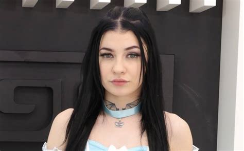 chloe heart czech